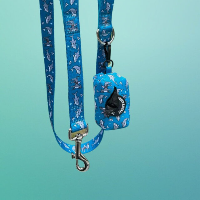 Pittie Shark Waste Bag Holder - Image 3