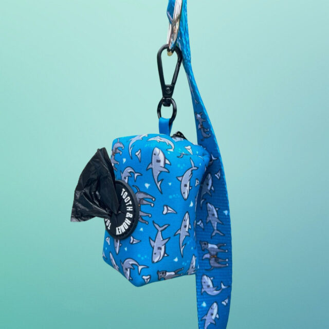 Pittie Shark Waste Bag Holder - Image 2