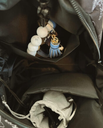 Mountain-Pibble-Sling-Bag-2